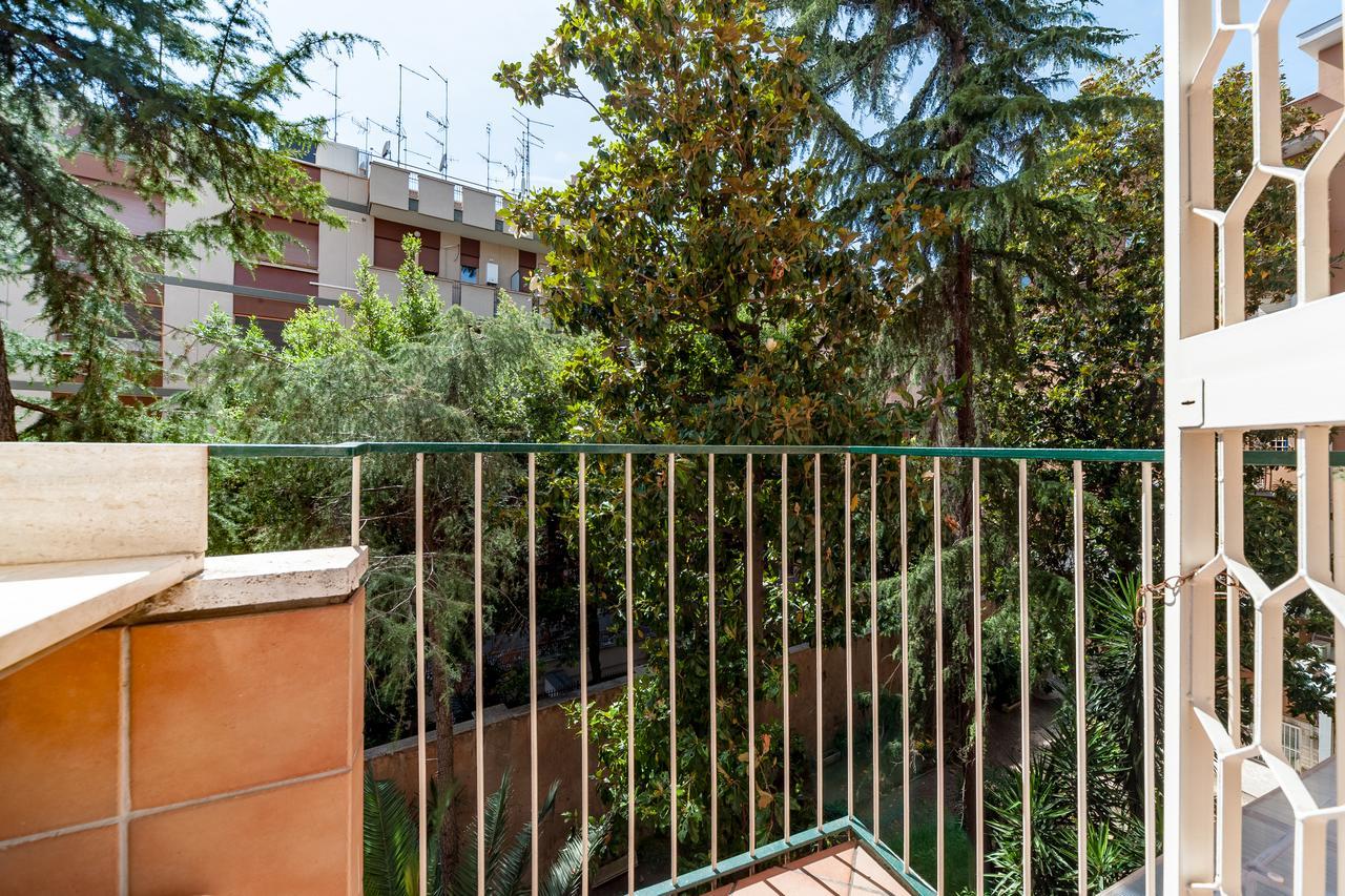 Vatican Stemar Apartment Рим Екстериор снимка