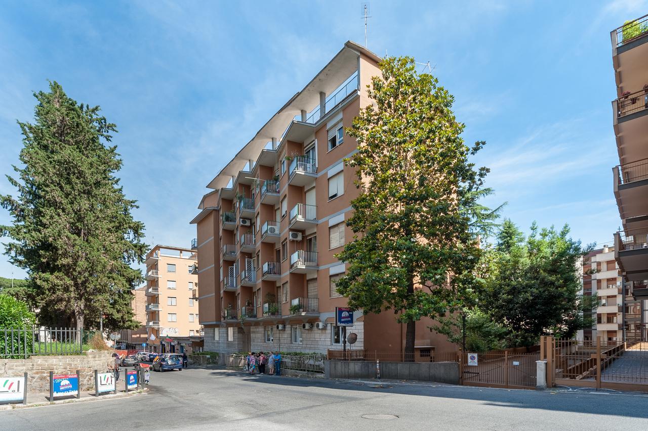 Vatican Stemar Apartment Рим Екстериор снимка