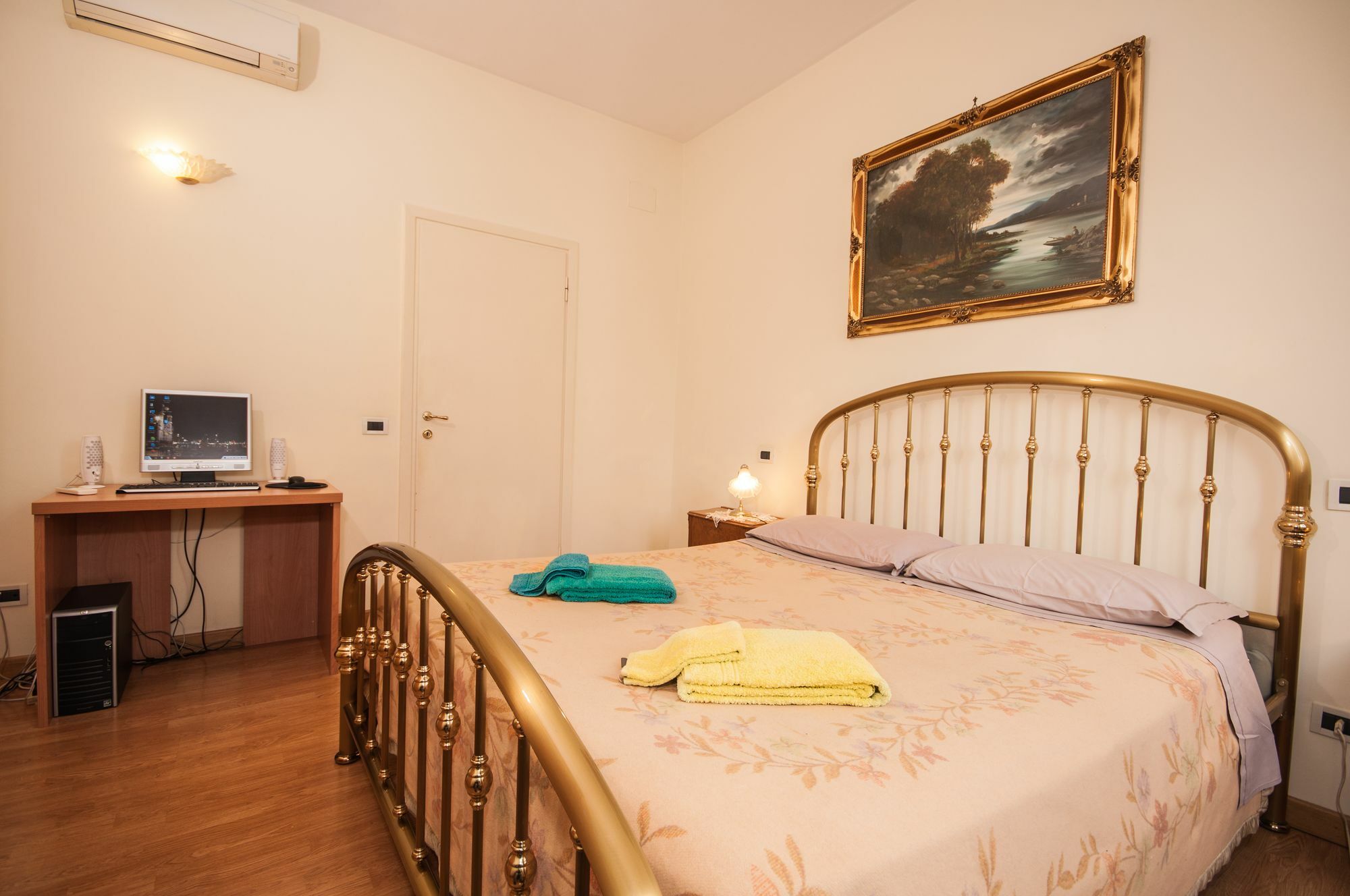 Vatican Stemar Apartment Рим Екстериор снимка